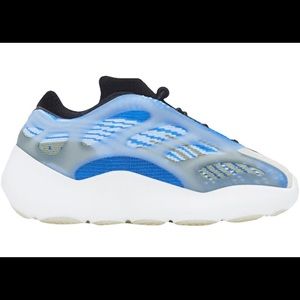Yeezy 700 v3 infant (children)